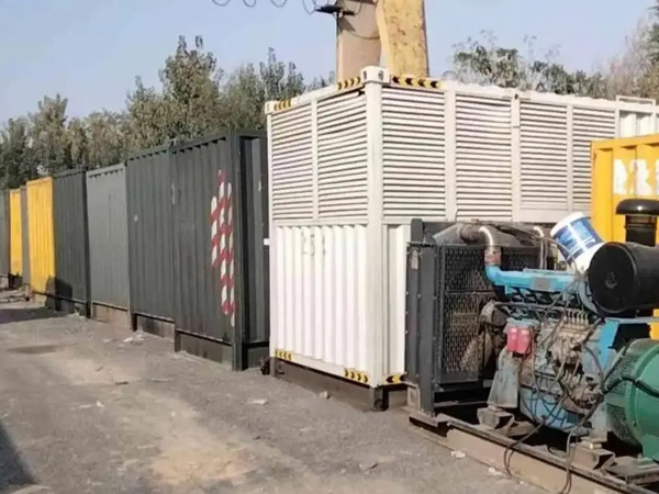浩口原种场200KW柴油发电机机组每小时油耗是多少？